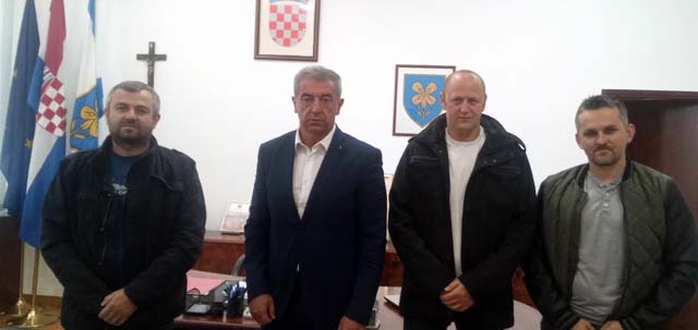 Milinović sa zrakoplovcima                                                                                                                                                                                                                                