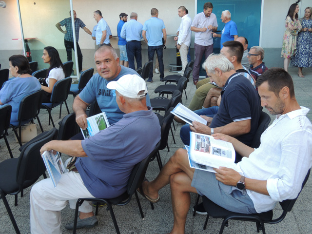 Monografija je izazvala velik intgeres ljubiterlja nogometa/SNimio Marko ČULJAT                                                                                                                                                                           